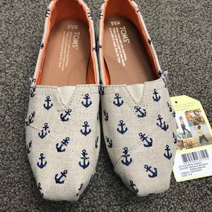Toms size 5.5